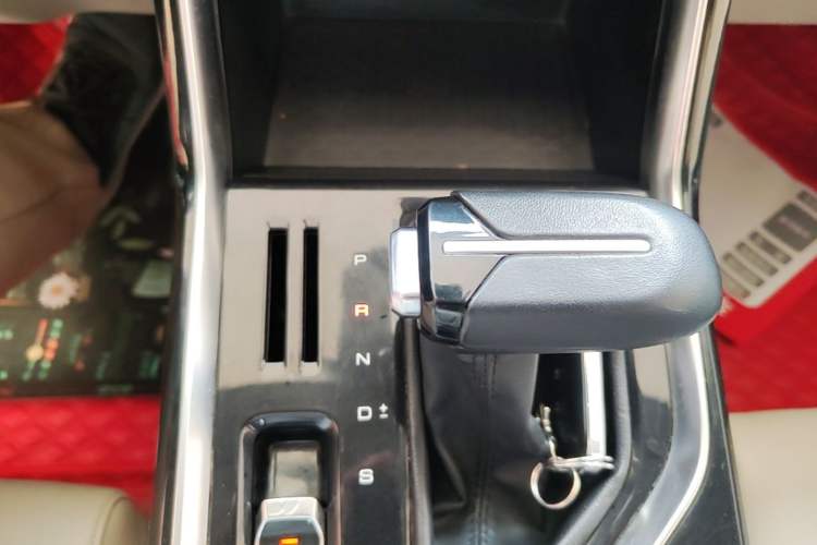 Used Wuling Asta 2021 1.5T CVT Star-Yao Edition Gear Lever