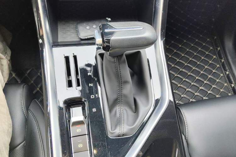 Used Wuling Asta 2021 1.5T CVT Star曜 Edition Gear Lever