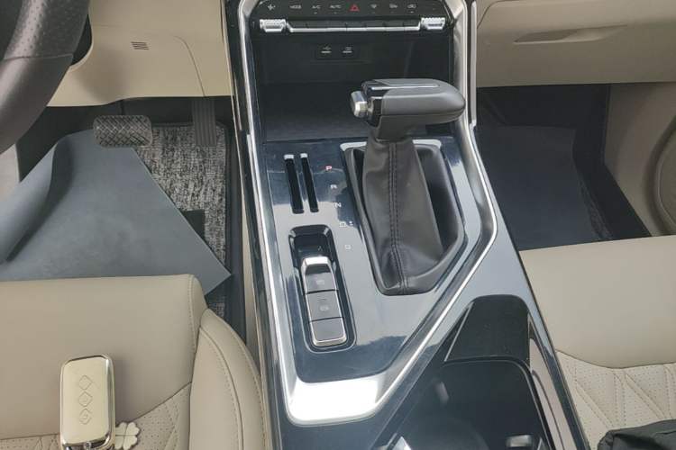 Used Wuling Asta 2021 1.5T CVT Star曜 Edition Gear Lever