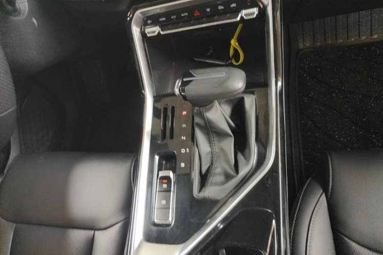 Used Wuling Asta 2021 1.5T CVT Star曜 Edition Gear Lever