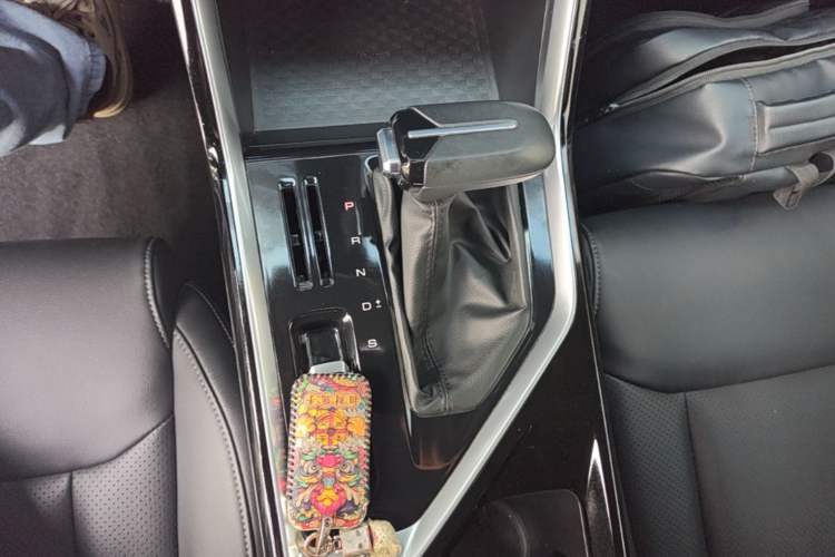 Used Wuling Asta 2021 1.5T CVT Starlight Edition Gear Lever