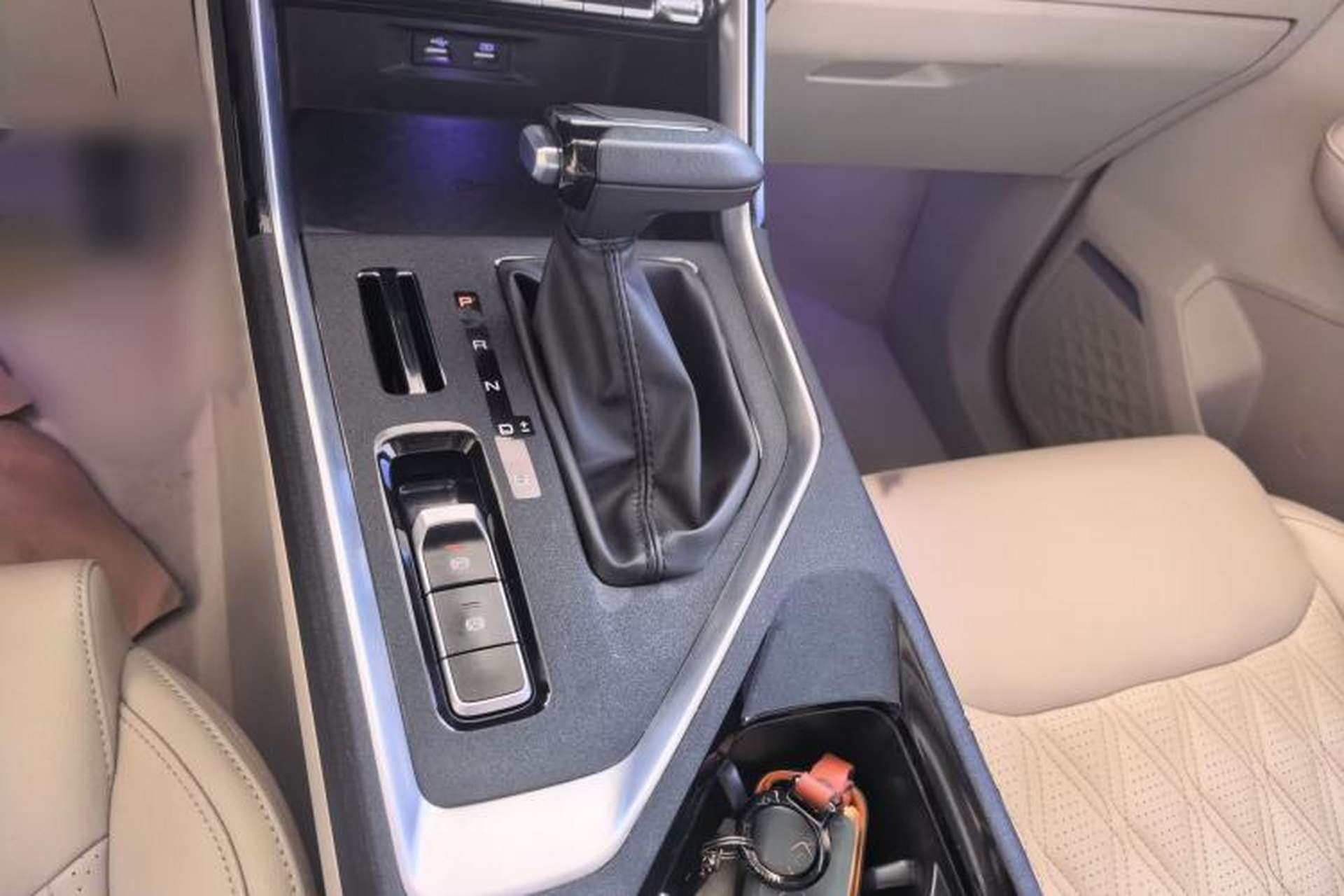 Used Wuling Asta 2021 1.5T CVT Star曜 Edition Gear Lever