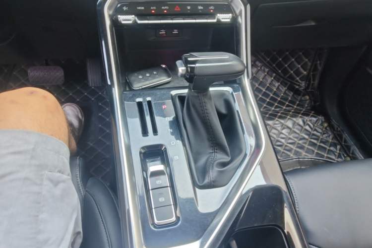 Used Wuling Asta 2021 1.5T CVT Star-Yao Edition Gear Lever