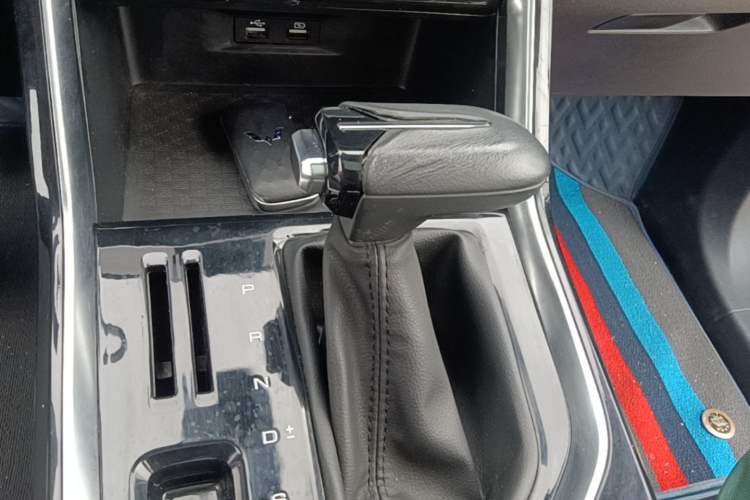 Used Wuling Asta 2021 1.5T CVT Star曜 Edition Gear Lever