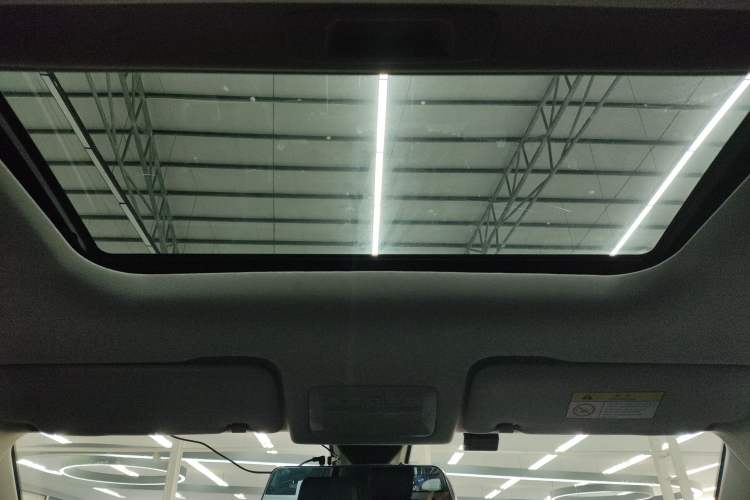 Used Wuling Asta 2021 1.5T CVT Starlight Edition Headliner
