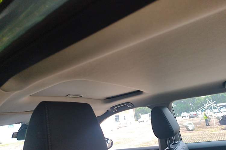 Used Wuling Asta 2021 1.5T CVT Starlight Edition Headliner