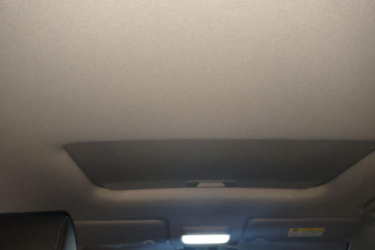 Used Wuling Asta 2021 1.5T CVT Starlight Edition Headliner