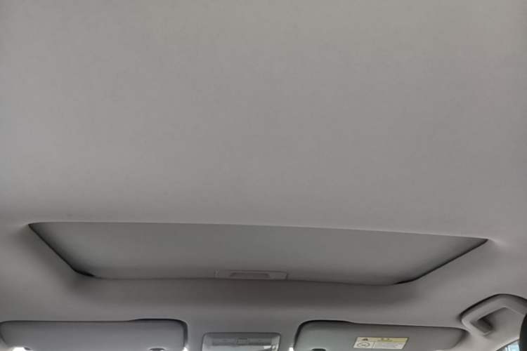 Used Wuling Asta 2021 1.5T CVT Starlight Edition Headliner