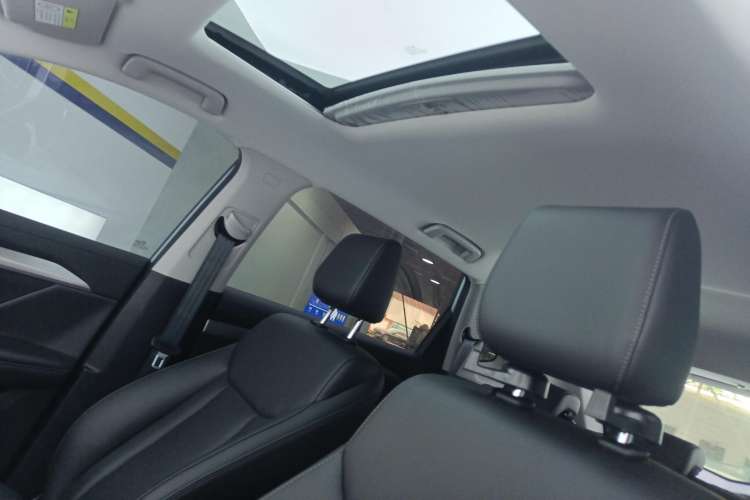 Used Wuling Asta 2021 1.5T CVT Starlight Edition Headliner