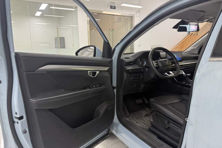 Used Wuling Asta 2021 1.5T CVT Starlight Edition Interior 4