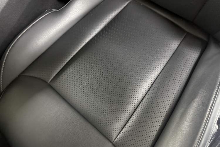 Used Wuling Asta 2021 1.5T CVT Starlight Edition Interior 5
