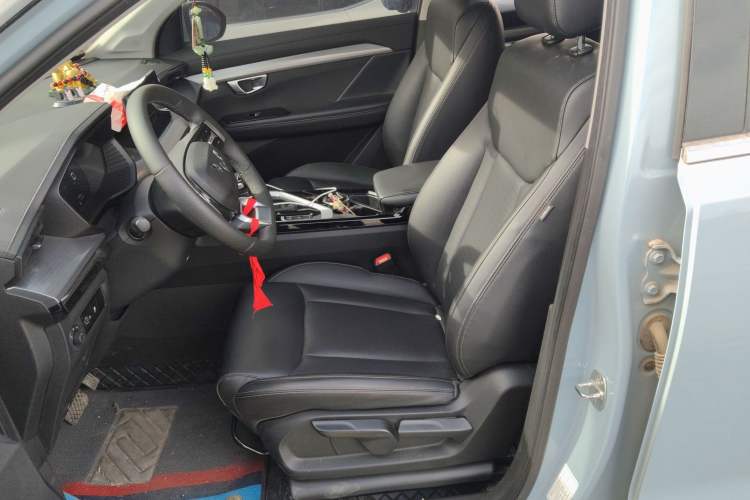 Used Wuling Asta 2021 1.5T CVT Starlight Edition Left Front Seat