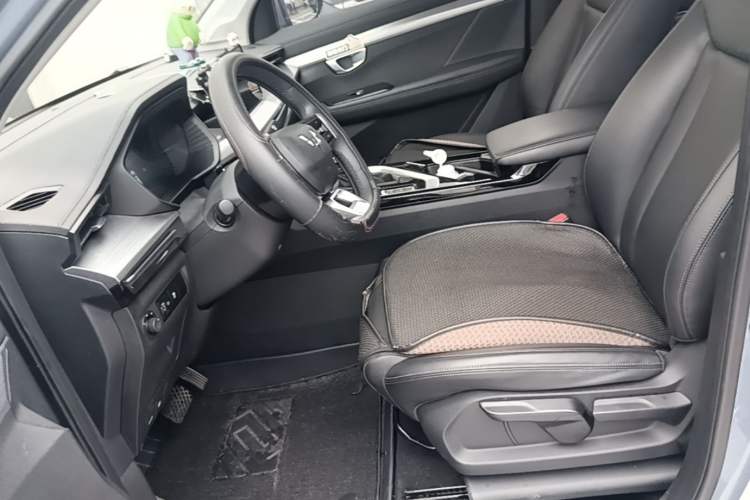 Used Wuling Asta 2021 1.5T CVT Starlight Edition Left Front Seat