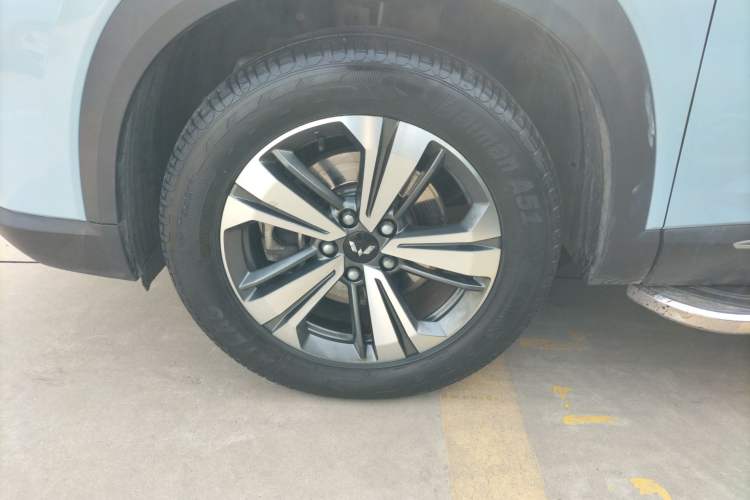 Used Wuling Asta 2021 1.5T Manual Starlight Edition Left Front Wheel Hub