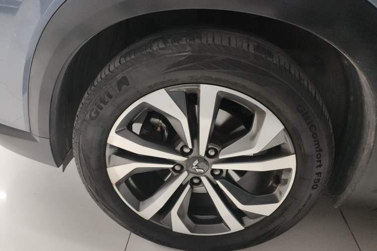 Used Wuling Asta 2021 1.5T CVT Starlight Edition Left Front Wheel Hub