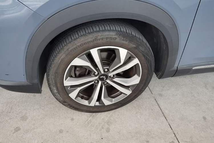 Used Wuling Asta 2021 1.5T CVT Starlight Edition Left Front Wheel Hub