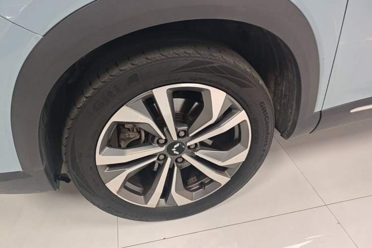 Used Wuling Asta 2021 1.5T CVT Starlight Edition Left Front Wheel Hub