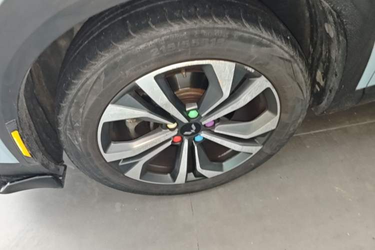 Used Wuling Asta 2021 1.5T CVT Starlight Edition Left Front Wheel Hub