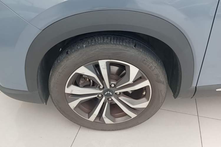 Used Wuling Asta 2021 1.5T CVT Starlight Edition Left Front Wheel Hub