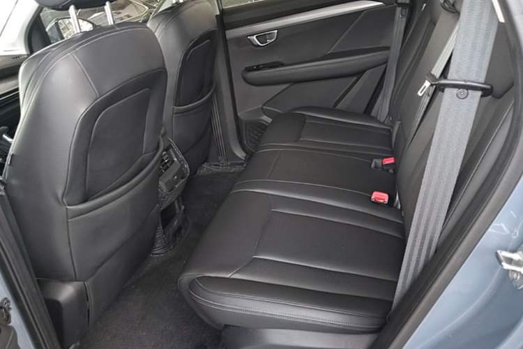 Used Wuling Asta 2021 1.5T CVT Starlight Edition Left Rear Seat