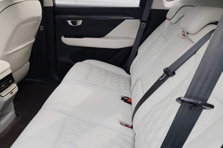 Used Wuling Asta 2021 1.5T CVT Star曜 Edition Left Rear Seat