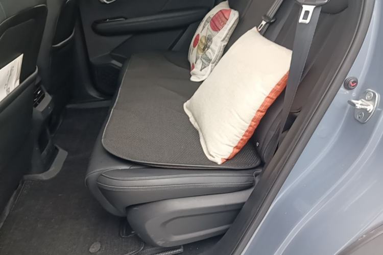 Used Wuling Asta 2021 1.5T CVT Starlight Edition Left Rear Seat