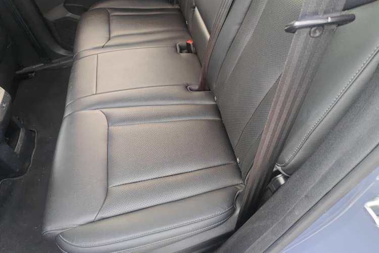 Used Wuling Asta 2021 1.5T CVT Starlight Edition Left Rear Seat