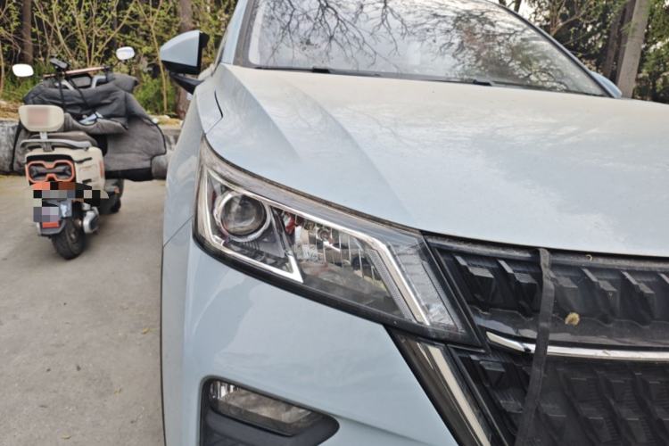 Used Wuling Asta 2021 1.5T Manual Starlight Edition Right Front Headlight