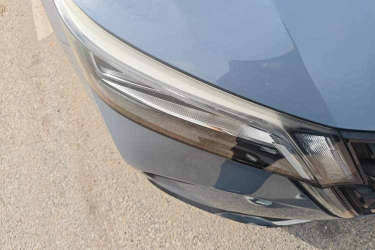 Used Wuling Asta 2021 1.5T CVT Starlight Edition Right Front Headlight