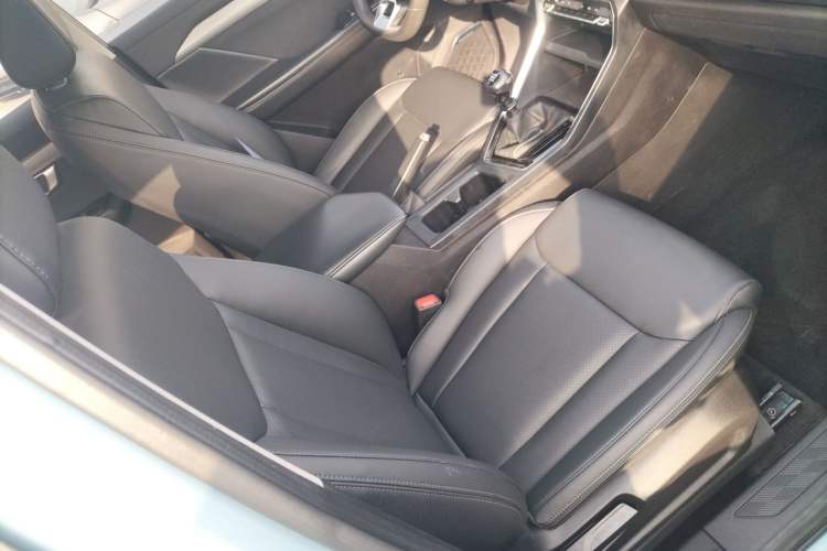 Used Wuling Asta 2021 1.5T Manual Starlight Edition Right Front Seat