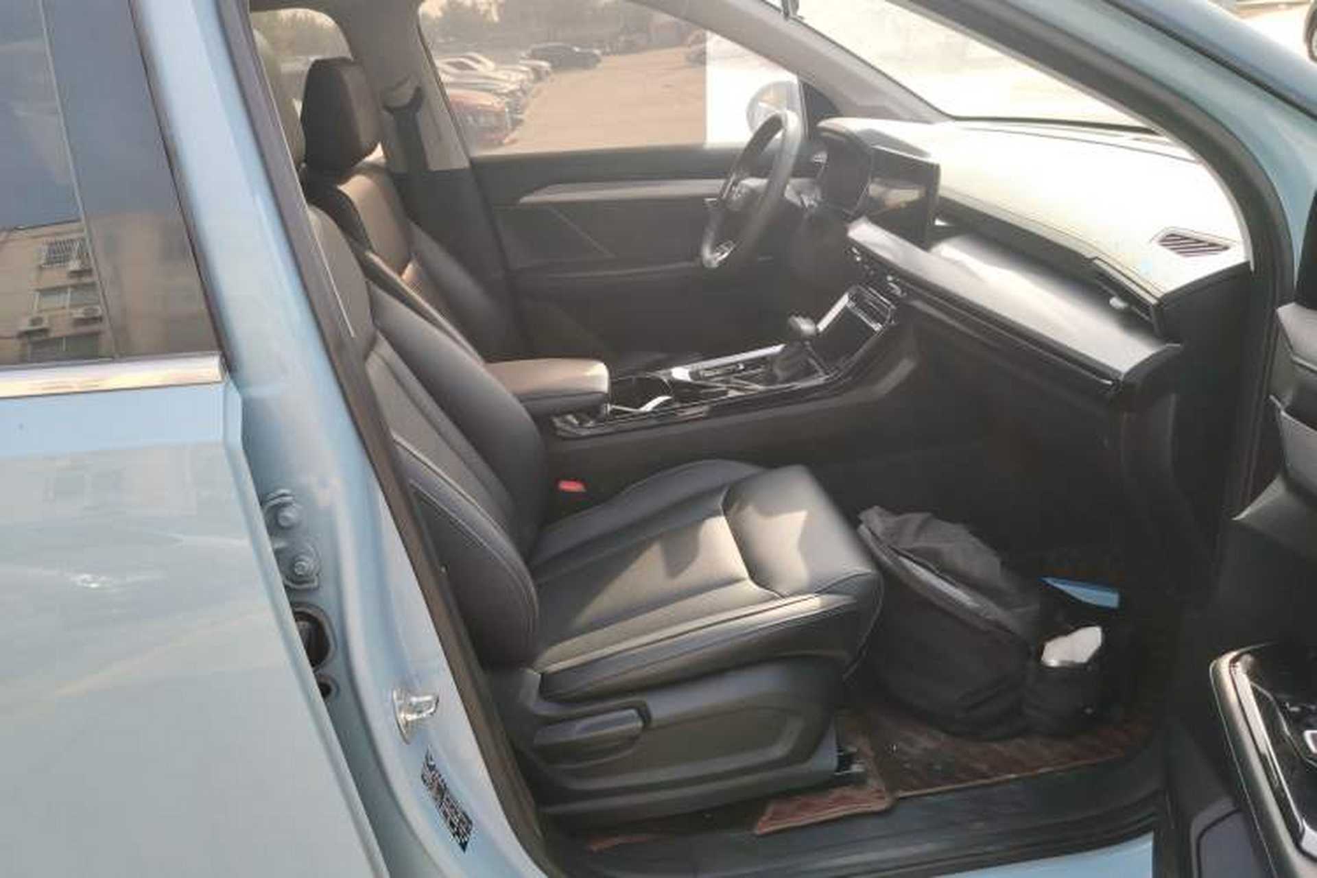 Used Wuling Asta 2021 1.5T CVT Starlight Edition Right Front Seat