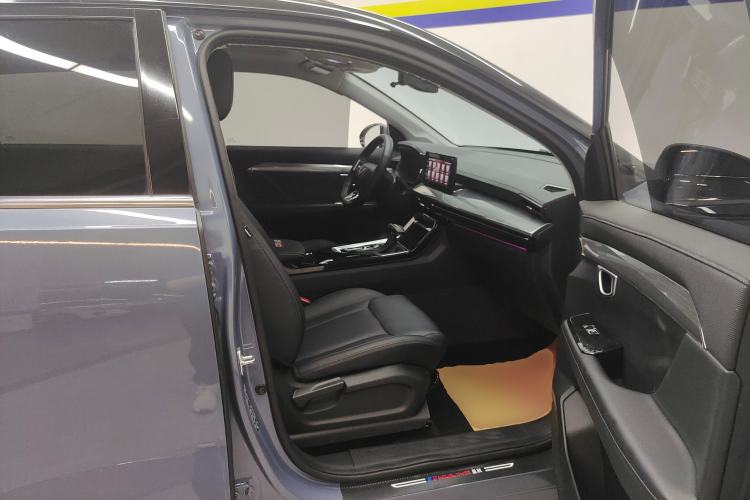 Used Wuling Asta 2021 1.5T CVT Star曜 Edition Right Front Seat
