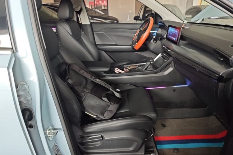 Used Wuling Asta 2021 1.5T CVT Starlight Edition Right Front Seat