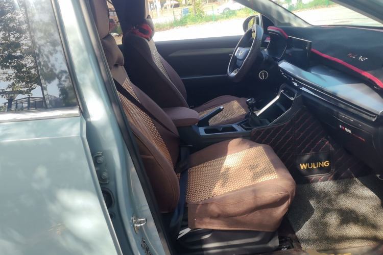Used Wuling Asta 2021 1.5T Manual Starlight Edition Right Front Seat