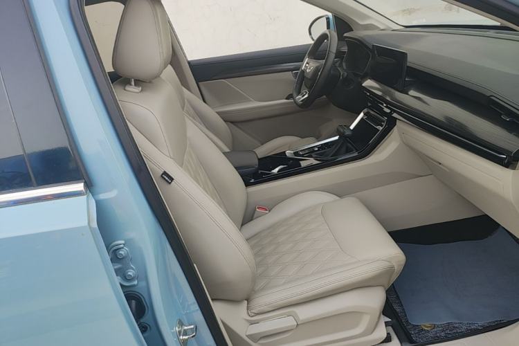 Used Wuling Asta 2021 1.5T CVT Star曜 Edition Right Front Seat