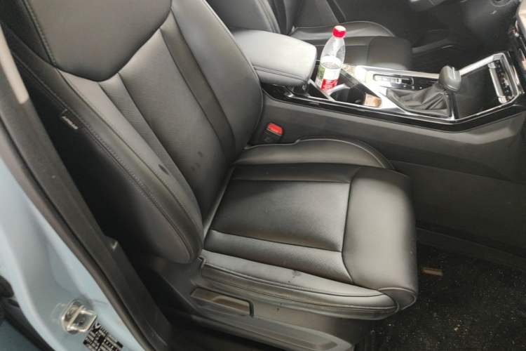 Used Wuling Asta 2021 1.5T CVT Star曜 Edition Right Front Seat