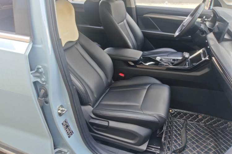 Used Wuling Asta 2021 1.5T CVT Star-Yao Edition Right Front Seat