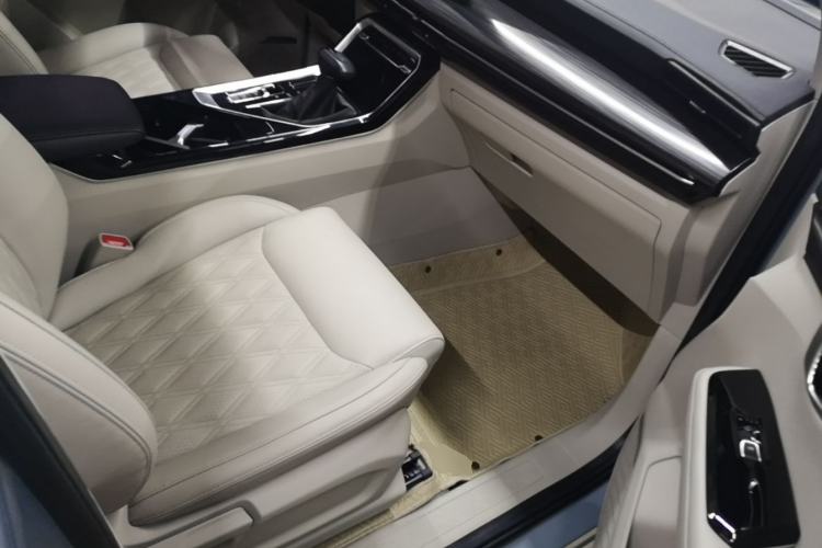 Used Wuling Asta 2021 1.5T CVT Star曜 Edition Right Front Seat