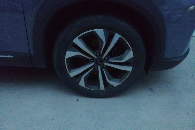 Used Wuling Asta 2021 1.5T CVT Star曜 Edition Right Front Wheel Hub