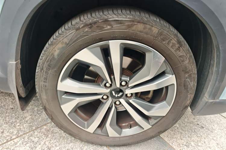 Used Wuling Asta 2021 1.5T CVT Starlight Edition Right Front Wheel Hub