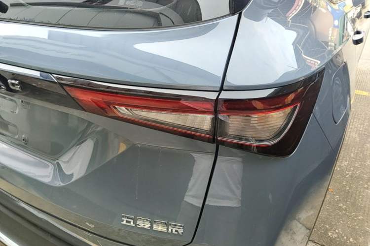 Used Wuling Asta 2021 1.5T CVT Star曜 Edition Right Rear Taillight