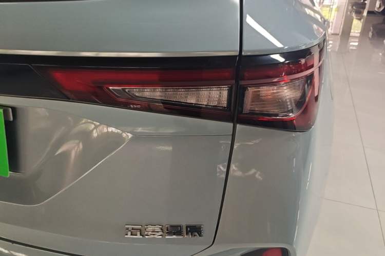 Used Wuling Asta 2021 1.5T CVT Starlight Edition Right Rear Taillight