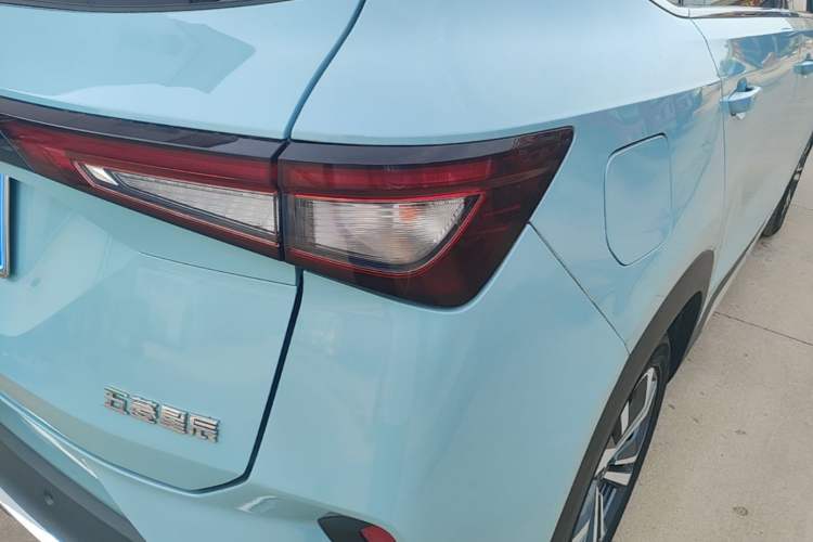 Used Wuling Asta 2021 1.5T CVT Star曜 Edition Right Rear Taillight