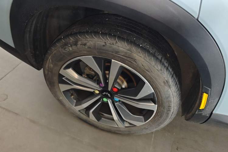 Used Wuling Asta 2021 1.5T CVT Starlight Edition Right Rear Wheel Hub