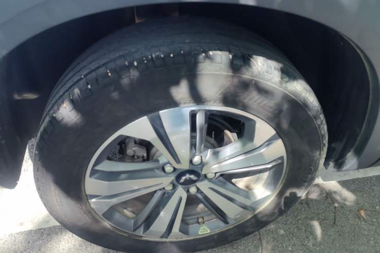Used Wuling Asta 2021 1.5T Manual Starlight Edition Right Rear Wheel Hub