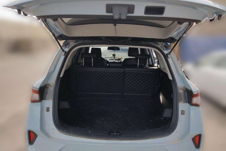 Used Wuling Asta 2021 1.5T CVT Starlight Edition Trunk