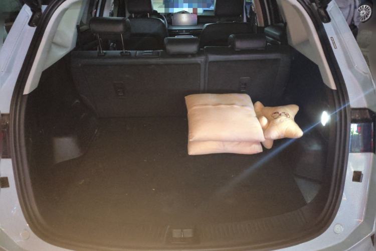 Used Wuling Asta 2021 1.5T CVT Starlight Edition Trunk