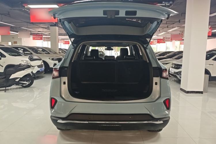 Used Wuling Asta 2021 1.5T CVT Starlight Edition Trunk