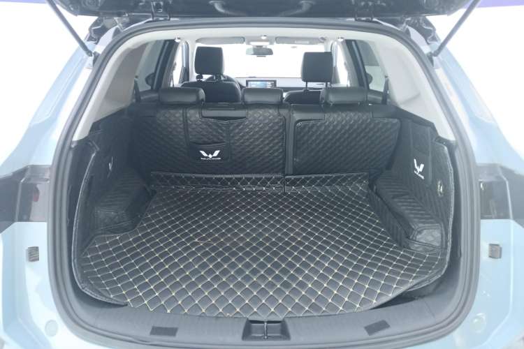 Used Wuling Asta 2021 1.5T CVT Starlight Edition Trunk