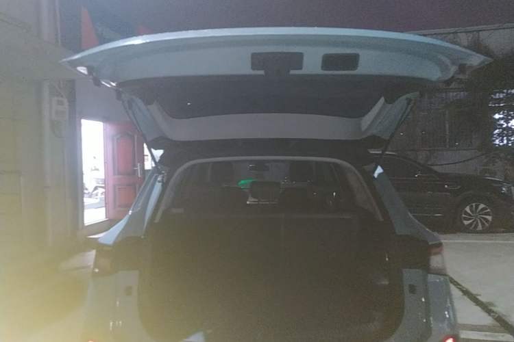 Used Wuling Asta 2021 1.5T CVT Starlight Edition Trunk